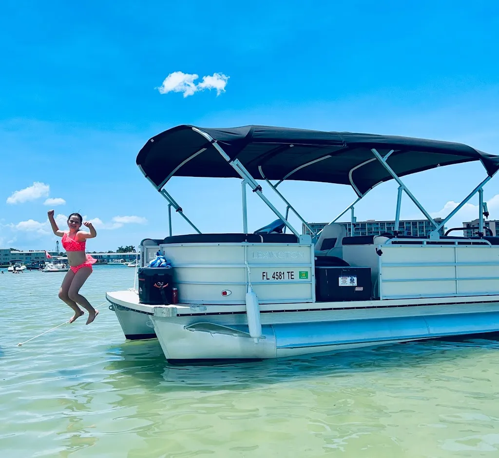20ft Lexington pontoon boat - family fun